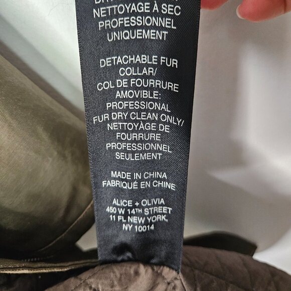 Alice + Olivia Coated Long Parka Coat Hood Sz M Green Cabincore Fisherman - Picture 14 of 14